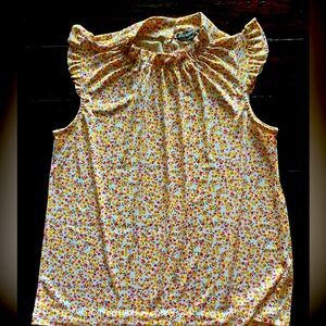 Women’s blouse, Adrianna Papell. Medium. Adorable floral pattern.